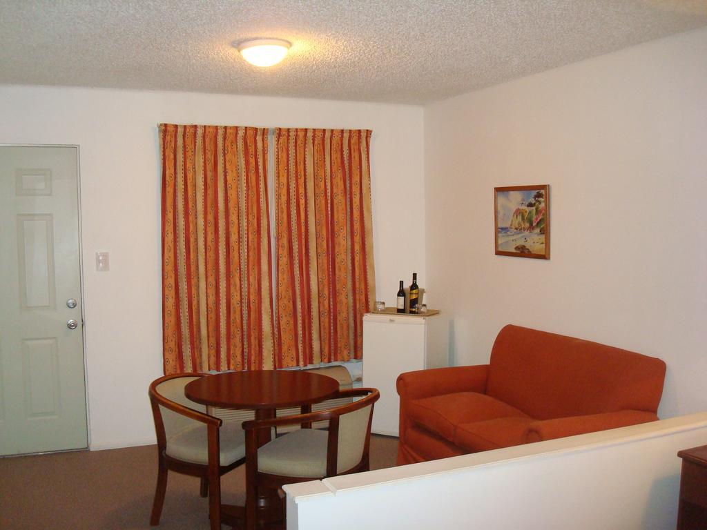 Family Inn San Rafael  Zewnętrze zdjęcie