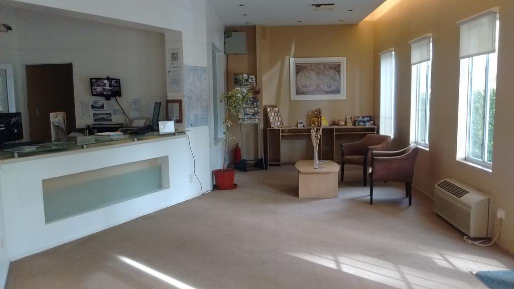 Family Inn San Rafael  Zewnętrze zdjęcie
