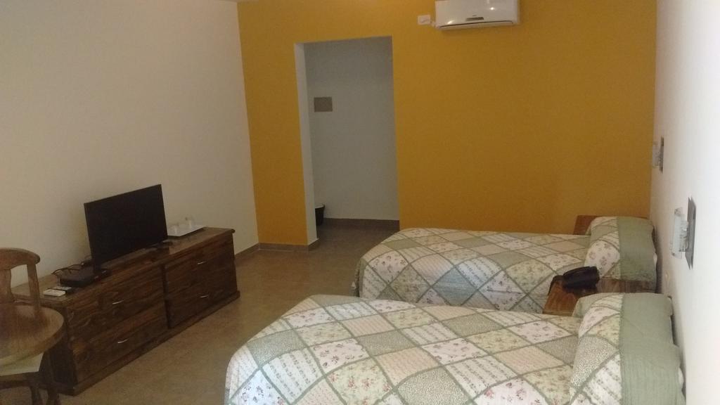 Family Inn San Rafael  Zewnętrze zdjęcie